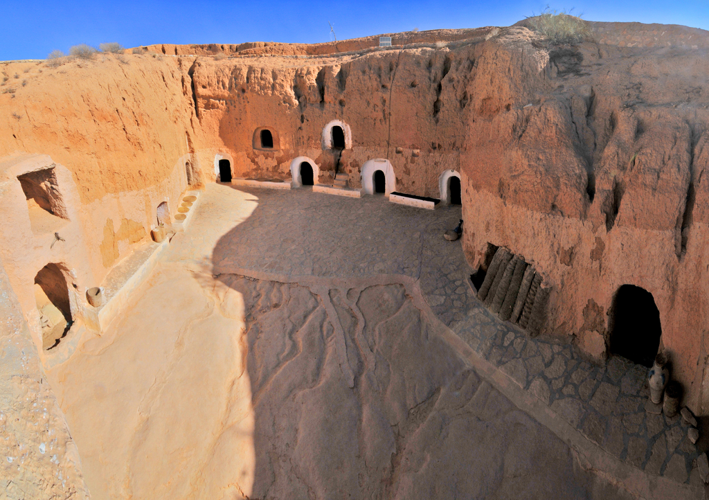 Lais Puzzle - Matmata - eine kleine berbersprachige Stadt in Tunesien mit traditionellen unterirdischen "Troglodyten"-Strukturen - 1.000 Teile p-319709