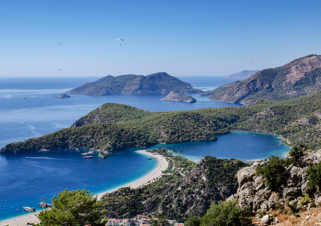 Lais Puzzle - Türkei, Küste, Oludeniz-Strand, Blick auf die Spitze des Strandes und die blaue Lagune - 1.000 Teile p-319823