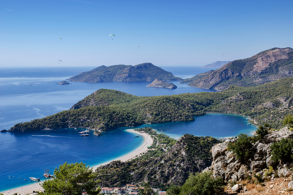 Lais Puzzle - Türkei, Küste, Oludeniz-Strand, Blick auf die Spitze des Strandes und die blaue Lagune - 2.000 Teile p-319824