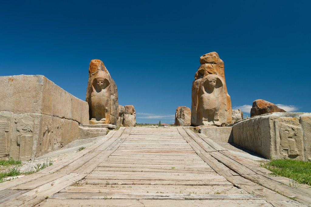 Lais Puzzle - Toreingang mit Sphinx aus der hethitischen Zeit in Alacahoyuk. Korum - Türkei - 2.000 Teile p-320256