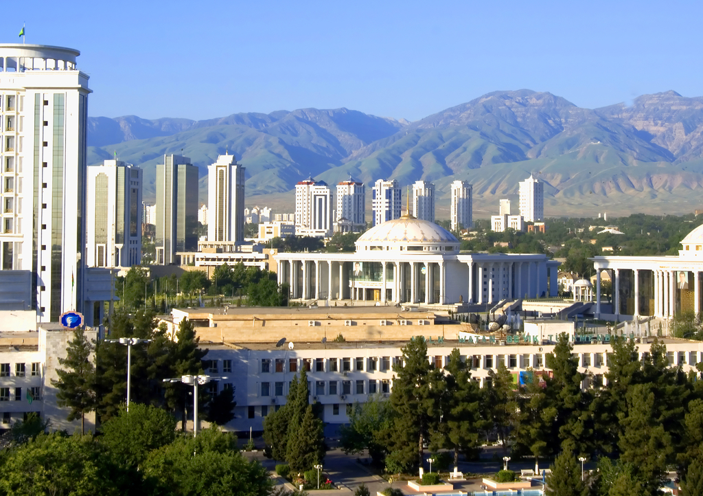 Lais Puzzle - Verwaltungs- und Wohngebäude, Ashgabat, Turkmenistan - 1.000 Teile p-320339
