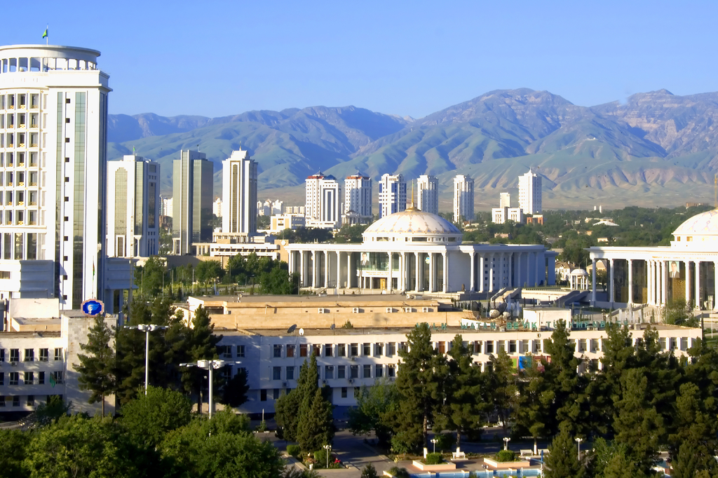 Lais Puzzle - Verwaltungs- und Wohngebäude, Ashgabat, Turkmenistan - 2.000 Teile p-320340