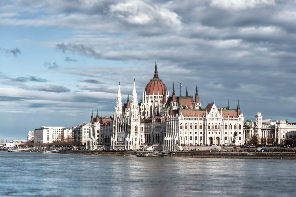 Lais Puzzle - Das ungarische Parlament an der Donau. Budapest, Ungarn - 2.000 Teile p-321066