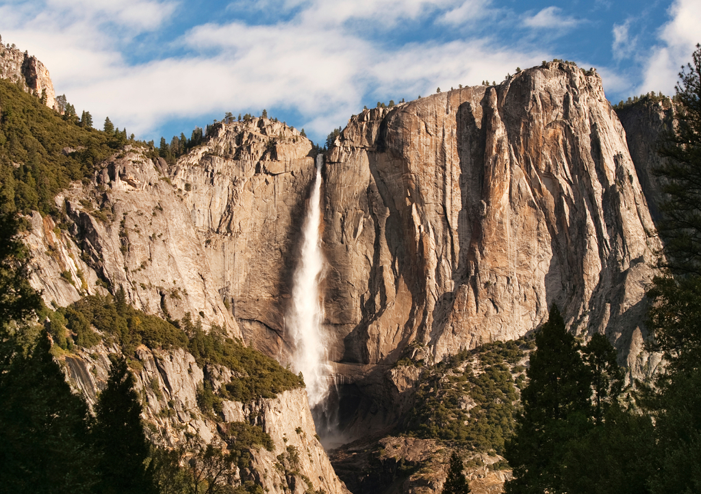 Lais Puzzle - Blick auf die Yosemite-Wasserfälle, Yosemite-Nationalpark, USA - 1.000 Teile p-321473