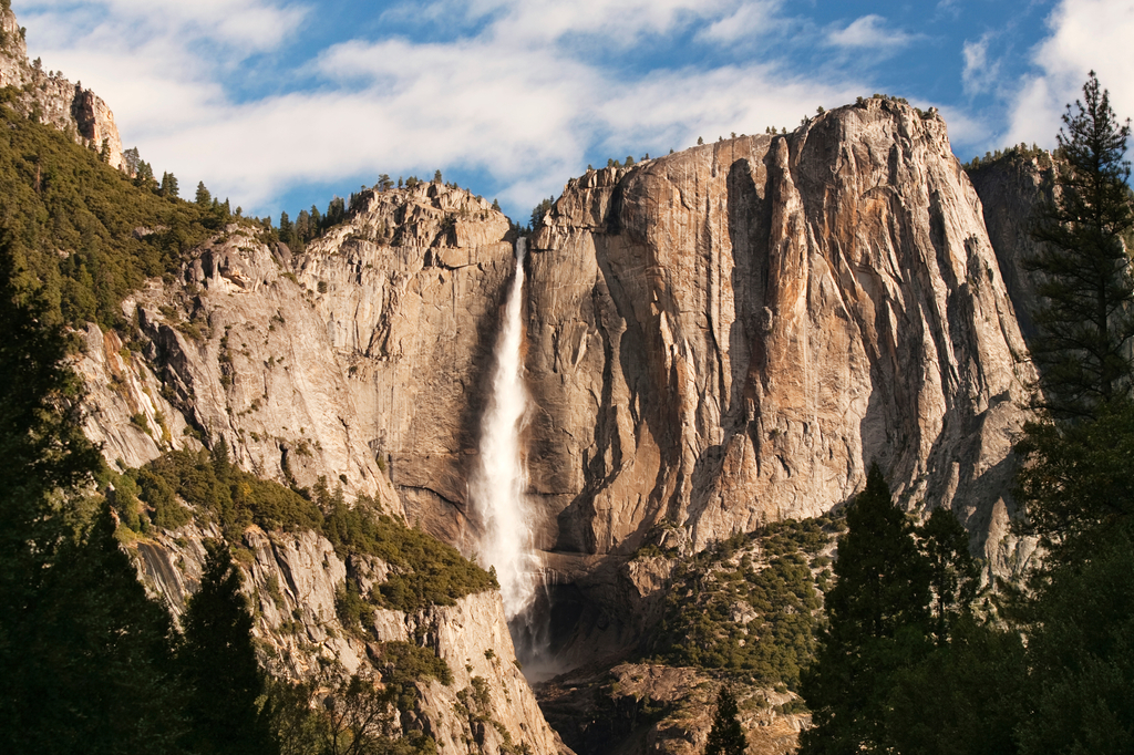 Lais Puzzle - Blick auf die Yosemite-Wasserfälle, Yosemite-Nationalpark, USA - 2.000 Teile p-321474