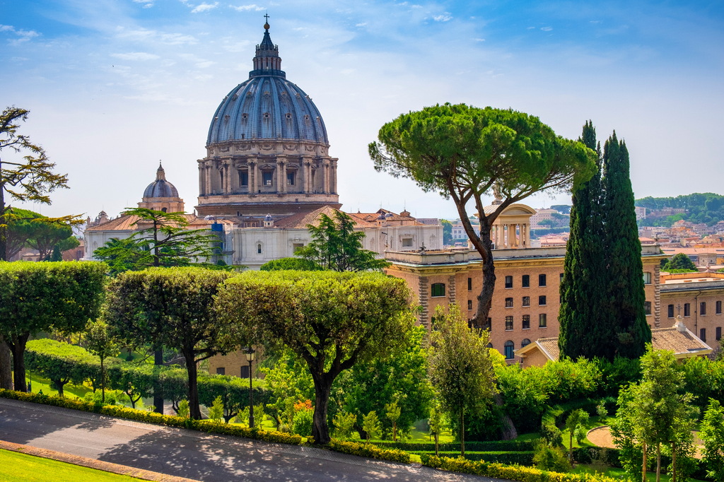 Lais Puzzle - Rom, Vatikanstadt, Italien - Panoramablick auf den Petersdom - Basilica di San Pietro in Vaticano - Hauptkuppel von Michelangelo Buonarotti, gesehen von den Vatikanischen Gärten im Vatikanstaat - 2.000 Teile p-323034