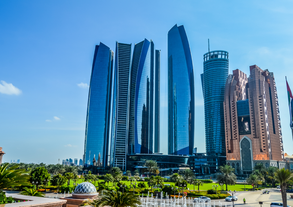 Lais Puzzle - Etihad-Türme, eine Reihe von fünf hohen Gebäuden und ein Hotel in Abu Dhabi Corniche, Vereinigte Arabische Emirate - 500, 1.000 & 2.000 Teile p-323254