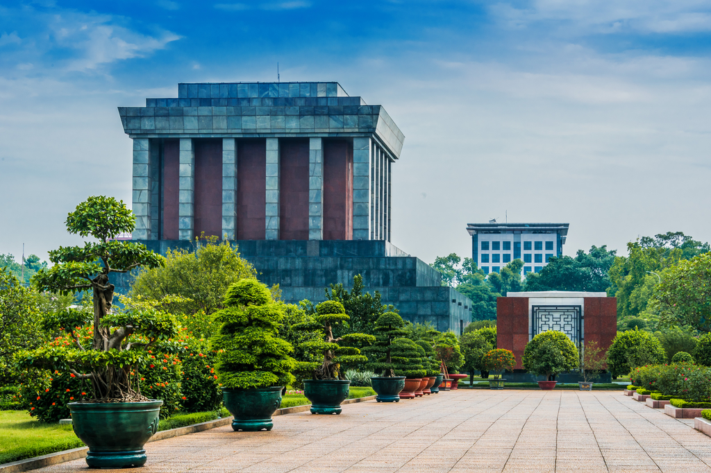 Lais Puzzle - Das Mausoleum des Präsidenten Ho Chi Minh in Hanoi, Vietnam - 2.000 Teile p-323682