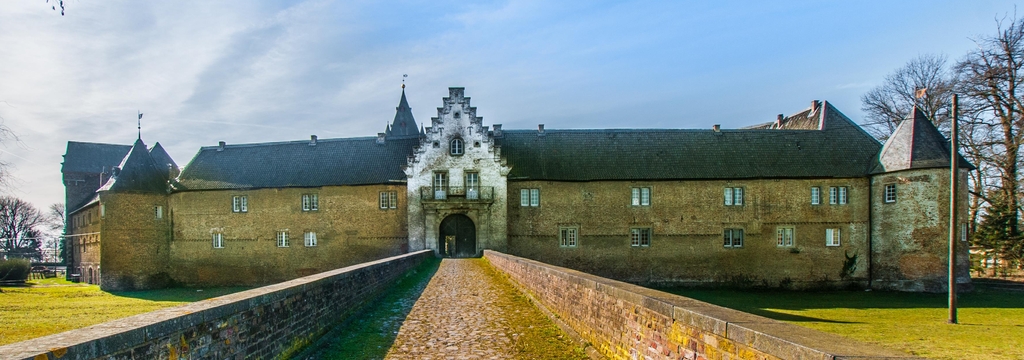 Lais Puzzle - Grevenbroich-Hülchrath - Schloss, Panorama - 1.000 Teile p-324485