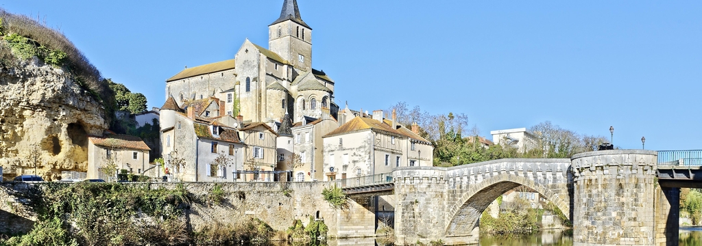 Lais Puzzle - Montmorillon, Frankreich, Panorama - 1.000 Teile p-324668