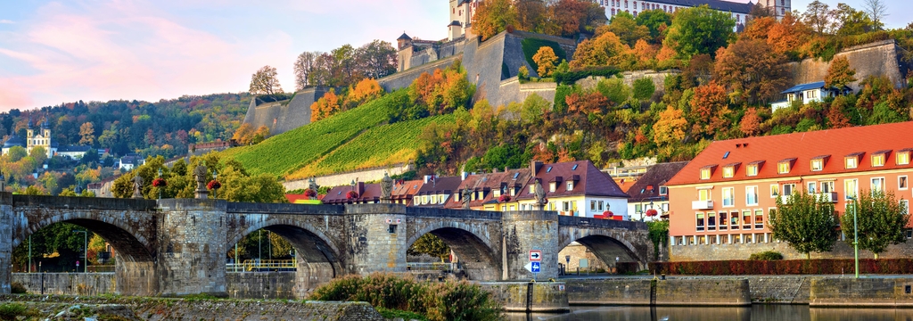 Lais Puzzle - Wurzburg, Germany, Marienberg Fortress and the Old Main Bridge, Panorama - 1.000 Teile p-324741