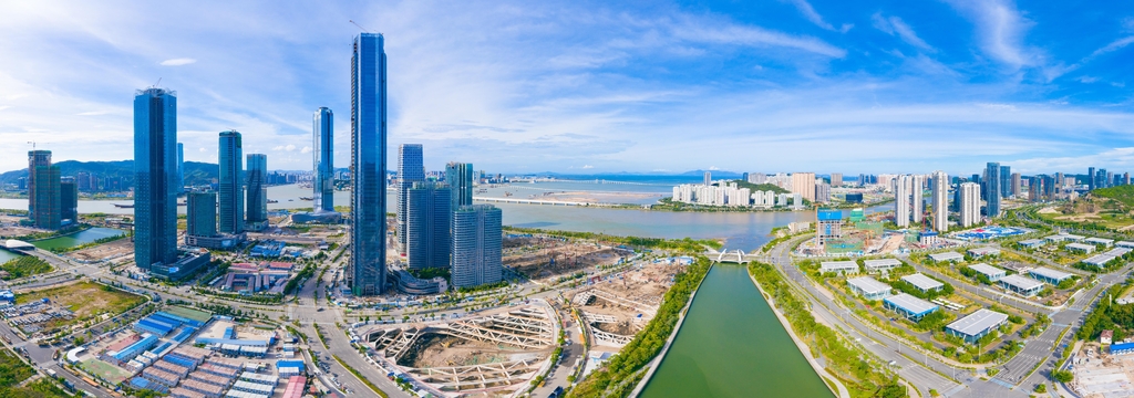 Lais Puzzle - Hengqin Free Trade Zone, Zhuhai City, Guangdong, China, Panorama - 1.000 Teile p-325117