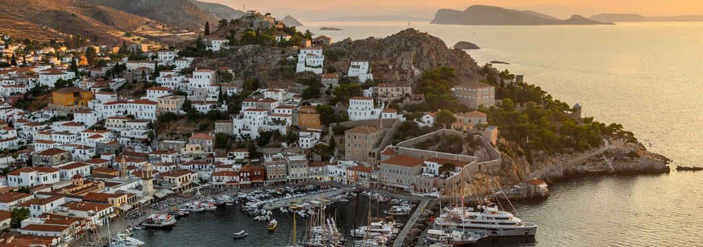 Lais Puzzle - Blick auf den Yachthafen der Insel Hydra in der Dämmerung. Ägäisches Meer, Griechenland, Panorama - 1.000 Teile p-325509