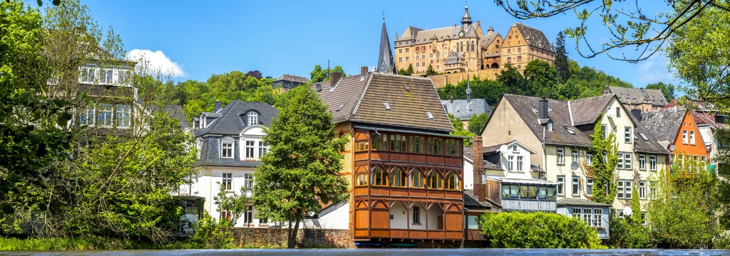 Lais Puzzle - Blick auf Schloss und Lahn, Land Hessen, Deutschland, Panorama - 1.000 Teile p-325878