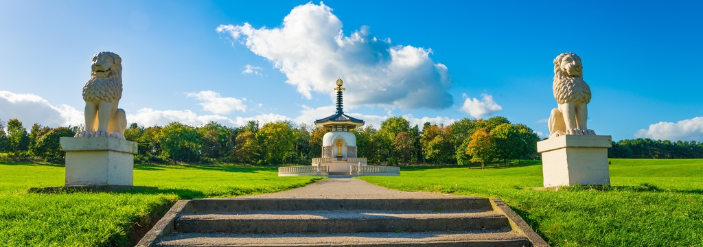 Lais Puzzle - Friedenspagoden-Tempel im Willen Park in Milton Keynes, England, Panorama - 1.000 Teile p-326077