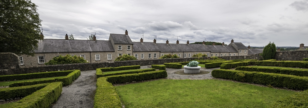 Lais Puzzle - Garten der St. Patrick's Church of Ireland Cathedral, Armagh, Nordirland, Panorama - 1.000 Teile p-326256