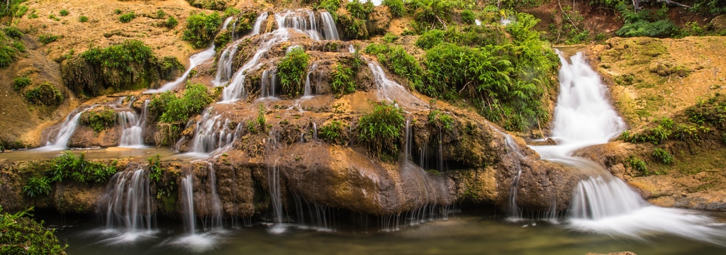 Lais Puzzle - Wasserfall am Rio do Peixe bei Bonito, Mato Grosso do Sul, Brasilien, Panorama - 1.000 Teile p-326362