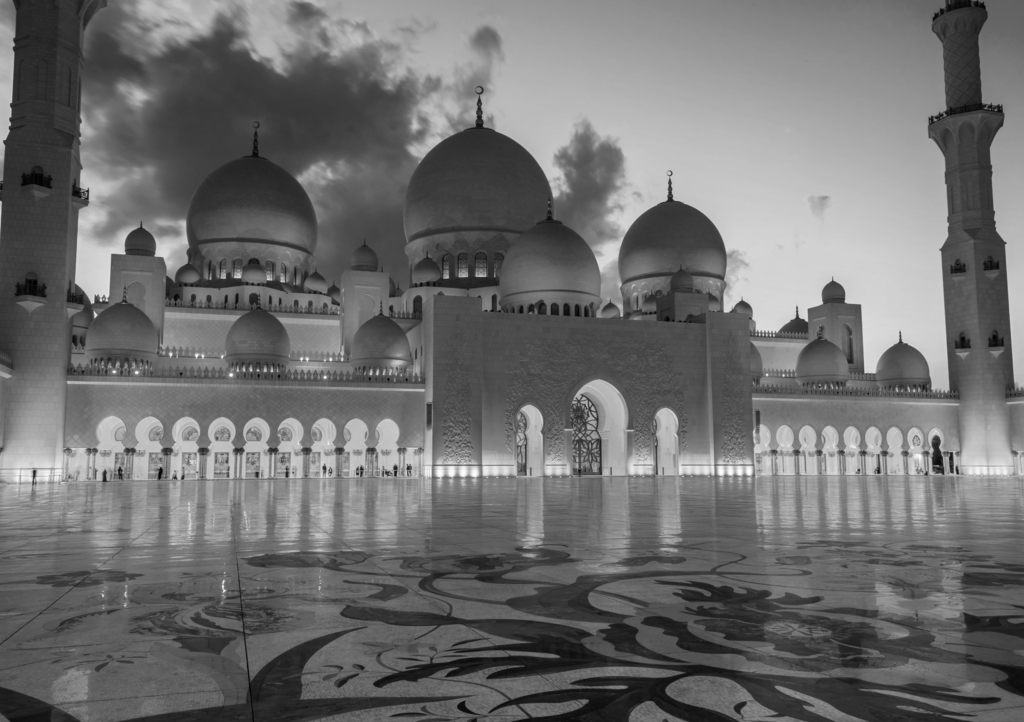 Lais Puzzle - Große Moschee Sheikh Zayed in Abu Dhabi, Vereinigte Arabische Emirate in schwarz weiß - 1.000 Teile p-328665