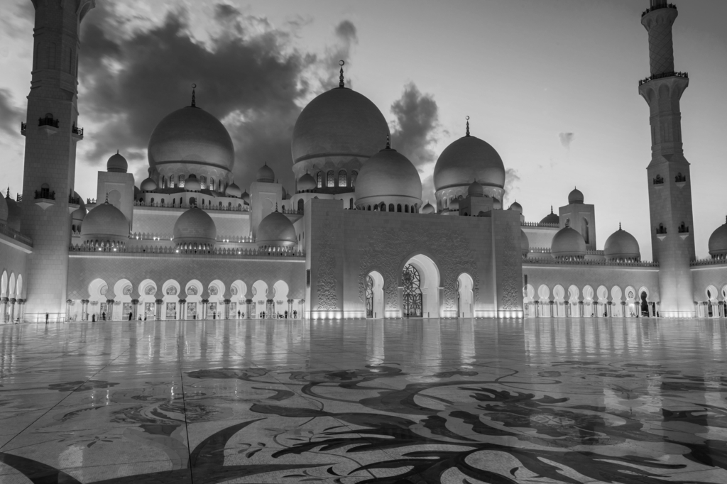 Lais Puzzle - Große Moschee Sheikh Zayed in Abu Dhabi, Vereinigte Arabische Emirate in schwarz weiß - 2.000 Teile p-328666