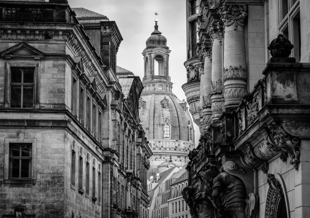 Lais Puzzle - Dresden in schwarz weiß - 1.000 Teile p-330012