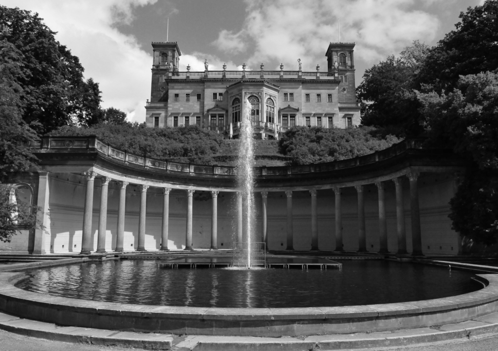 Lais Puzzle - Schloß Albrechtsberg/Elbtal in schwarz weiß - 1.000 Teile p-330339