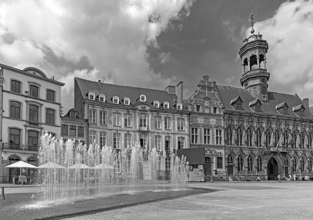 Lais Puzzle - Mons, Wallonie, Belgien in schwarz weiß - 1.000 Teile p-330507