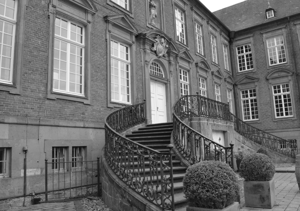 Lais Puzzle - Kloster Marienfeld in Harsewinkel in schwarz weiß - 1.000 Teile p-331824