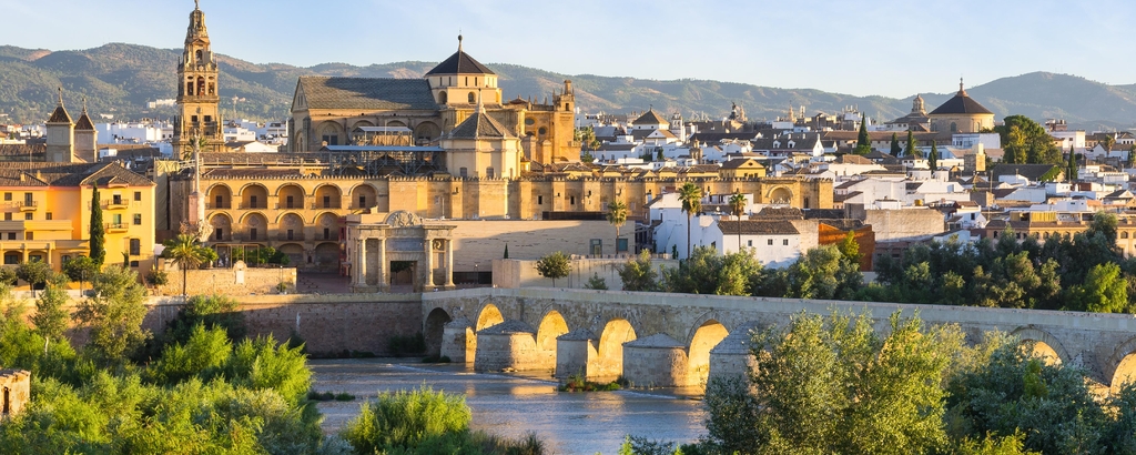 Lais Puzzle - Kathedrale, Mezquita und römische Brücke, Córdoba, Spanien, Panorama - 2.000 Teile p-333290