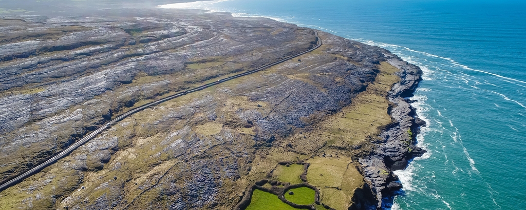 Lais Puzzle - Die Burren-Küstenstraße, Grafschaft Clare, Irland, Panorama - 2.000 Teile p-333312