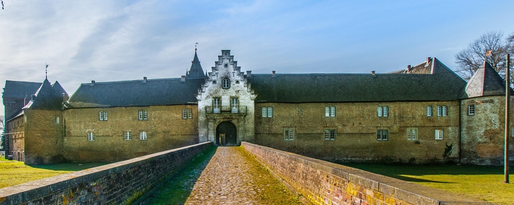 Lais Puzzle - Grevenbroich-Hülchrath - Schloss, Panorama - 2.000 Teile p-333768