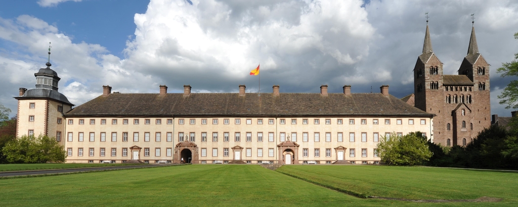 Lais Puzzle - Schloss Corvey, Kloster, Westwerk, Weltkulturerbe, Unesco,, Panorama - 2.000 Teile p-333797