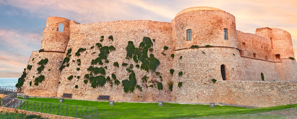 Lais Puzzle - Aragonesische Burg in Ortona, Abruzzen, Panorama - 2.000 Teile p-333882