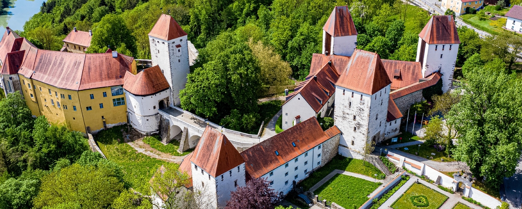 Lais Puzzle - Neuburg am Inn Luftbilder | Hochwertige Drohnenaufnahmen von Neuburg am Inn | Neuburg am Inn, Panorama - 2.000 Teile p-334357