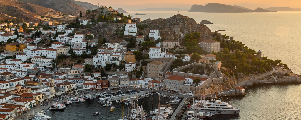 Lais Puzzle - Blick auf den Yachthafen der Insel Hydra in der Dämmerung. Ägäisches Meer, Griechenland, Panorama - 2.000 Teile p-334802