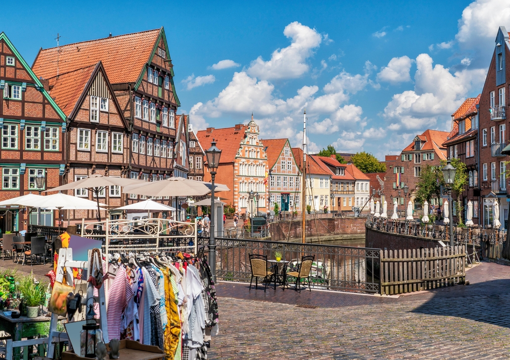 Lais Puzzle - Fischmarkt am Hansehafen in Stade in Norddeutschland - 1.000 Teile p-343196