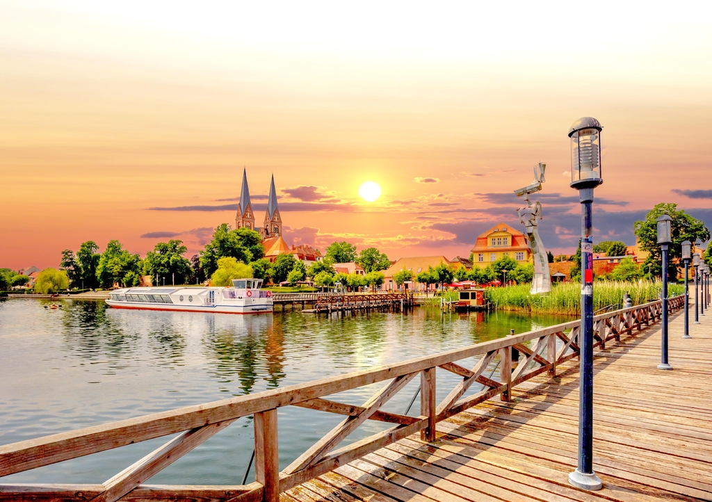 Lais Puzzle - Ufer, Neuruppin, Deutschland - 1.000 Teile p-343605