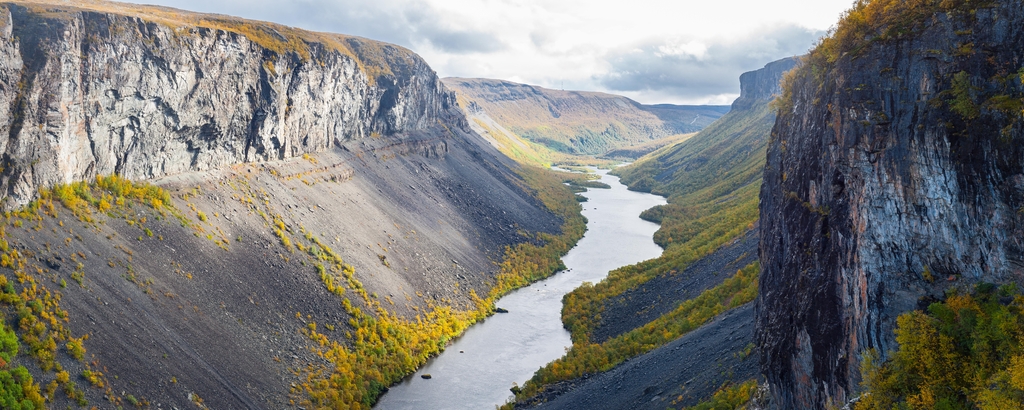 Lais Puzzle - Die Alta-Schlucht: Blick auf den Fluss Alta und die Schlucht. Finnmark, Norwegen - 2.000 Teile p-343862