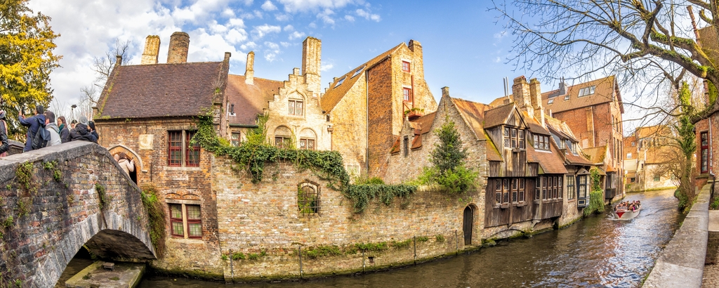 Lais Puzzle - Kanal in Brügge an der Bonifaciusbrücke - 2.000 Teile p-344177