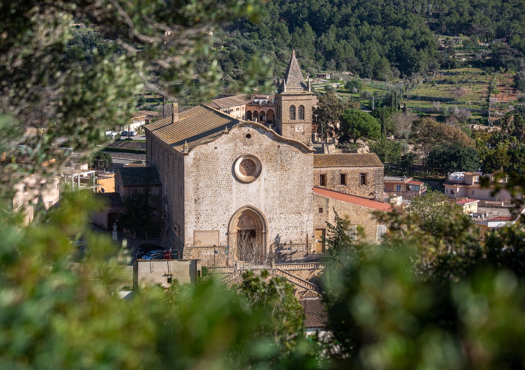 Lais Puzzle - Pfarrkirche Santa Maria d'Andratx in der Stadt Andratx, Mallorca - 1.000 Teile p-344769