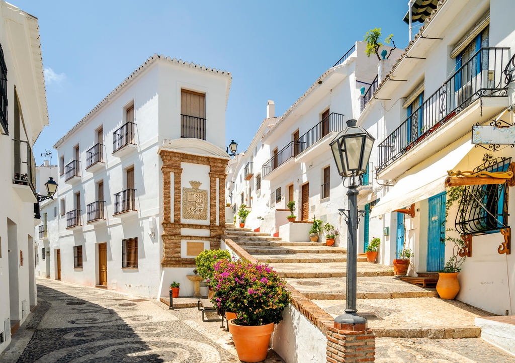 Lais Puzzle - Malerische Stadt Frigiliana in der bergigen Region Malaga, Costa del Sol, Andalusien, Spanien - 1.000 Teile p-344910