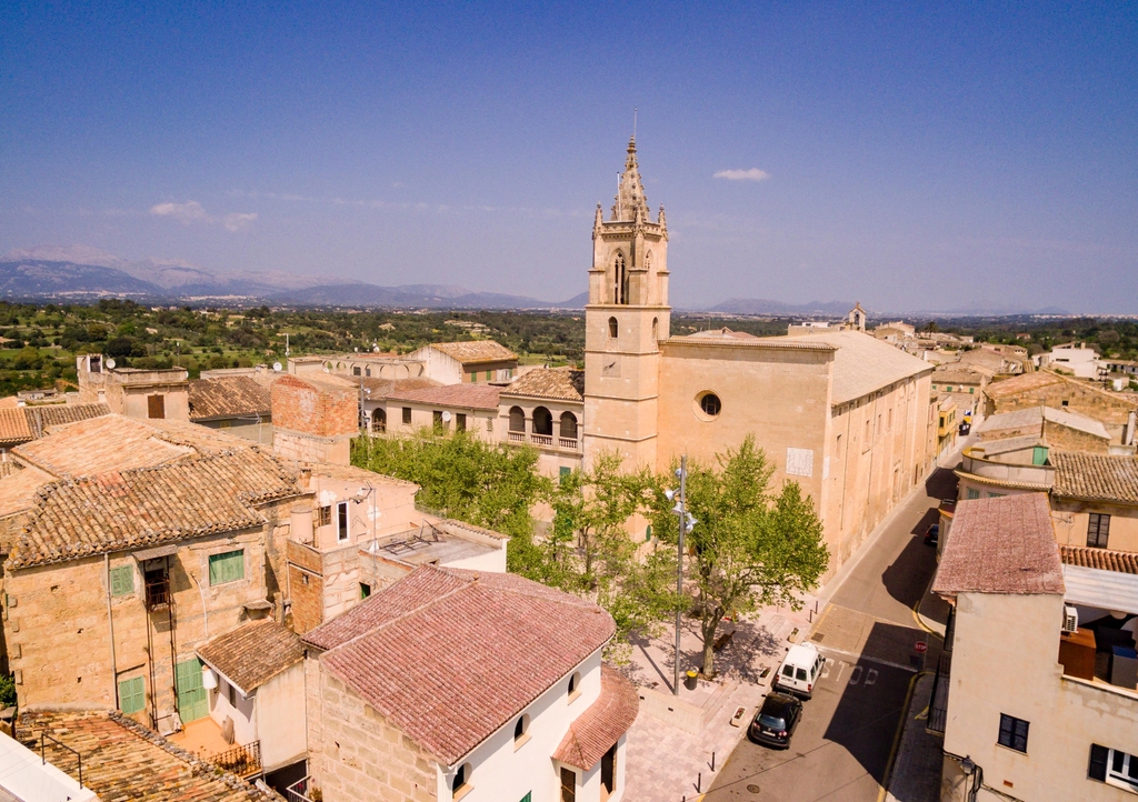 Lais Puzzle - Pfarrkirche Sant Feliu de Llubí, Llubi, Mallorca - 1.000 Teile p-345039