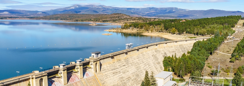Lais Puzzle - Staudamm und Wasserkraftwerk in der Gemeinde Embalse de Aguilar de Campoo - 1.000 Teile p-345928