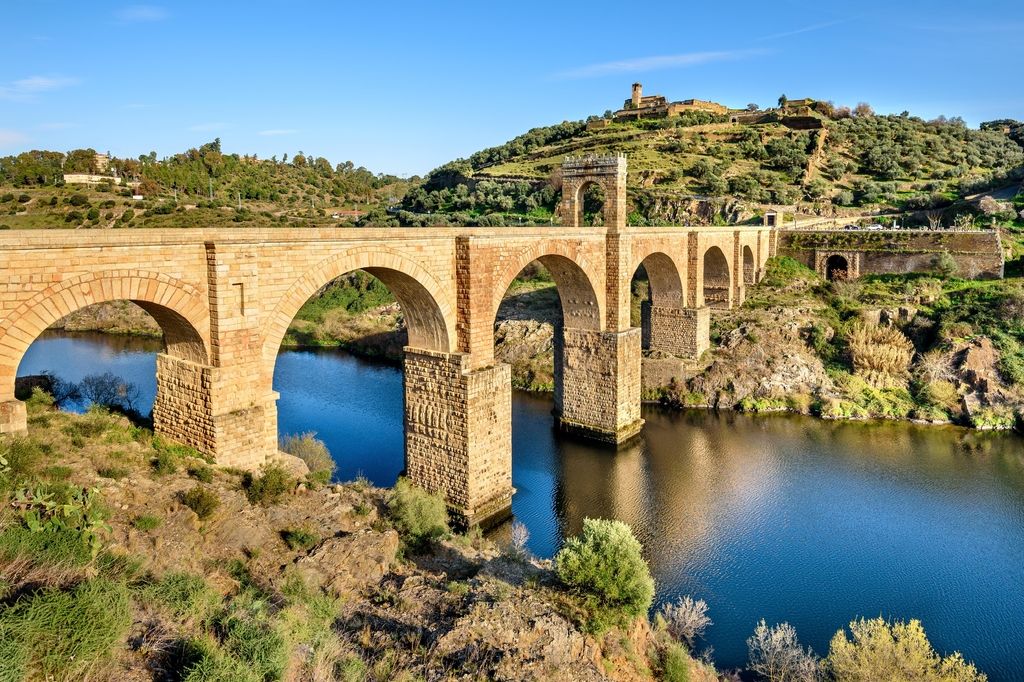 Lais Puzzle - Brücke Alcantara über den Fluss Tajo, Caceres, Extremadura - 2.000 Teile p-346429