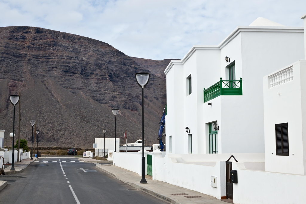 Lais Puzzle - Órzola, Lanzarote, Spanien - 2.000 Teile p-346529