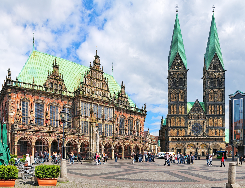 Lais Puzzle - Panoramablick auf den Bremer Marktplatz mit Rathaus und Bremer Dom, Deutschland - 1.000 Teile p-348548