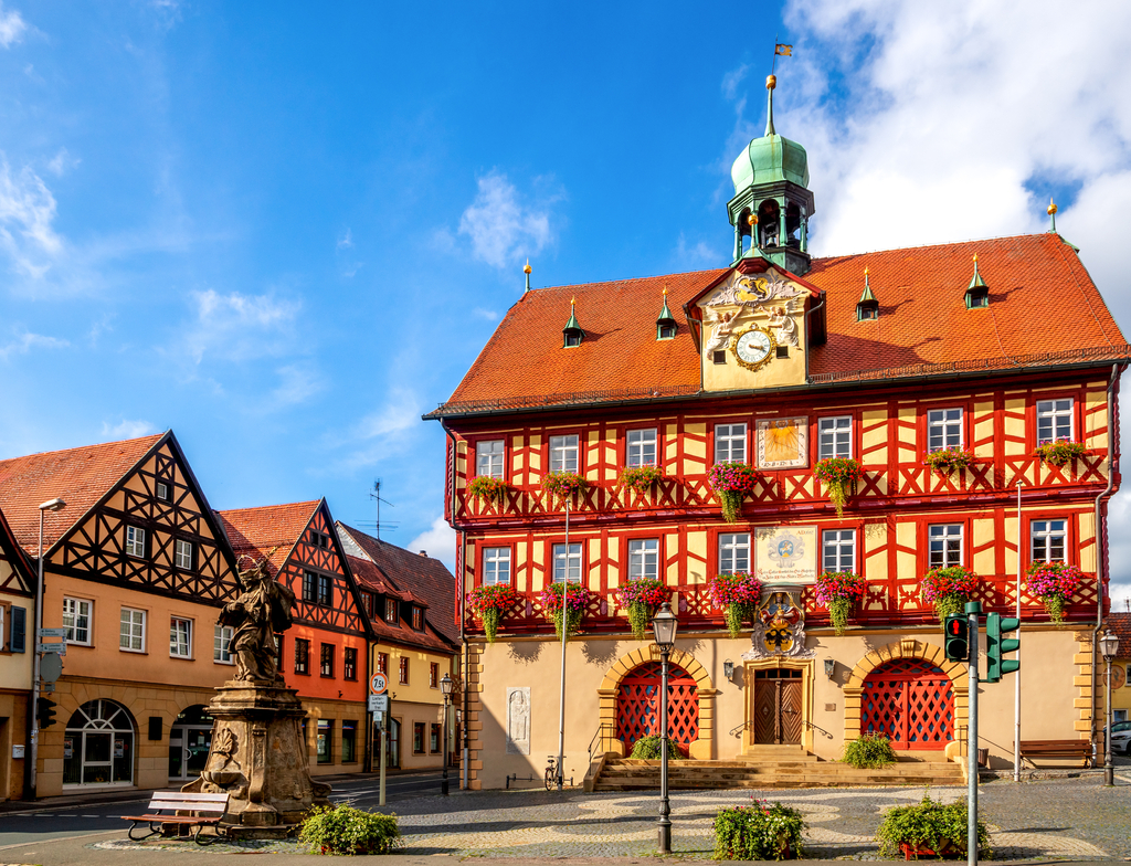 Lais Puzzle - Rathaus, Bad Staffelstein, Bayern, Deutschland - 1.000 Teile p-348982