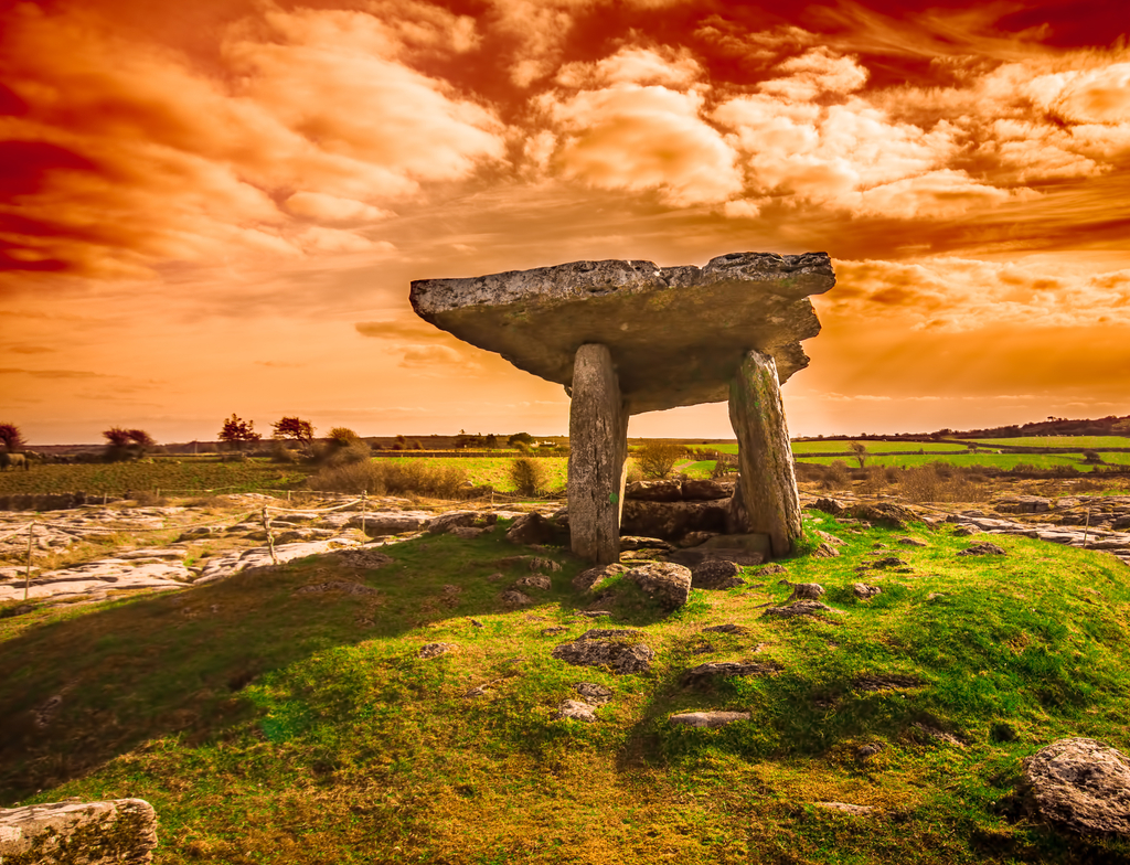 Lais Puzzle - Antiker Poulnabrone Dolmen, The Burren, Grafschaft Clare, Irland - 1.000 Teile p-349174