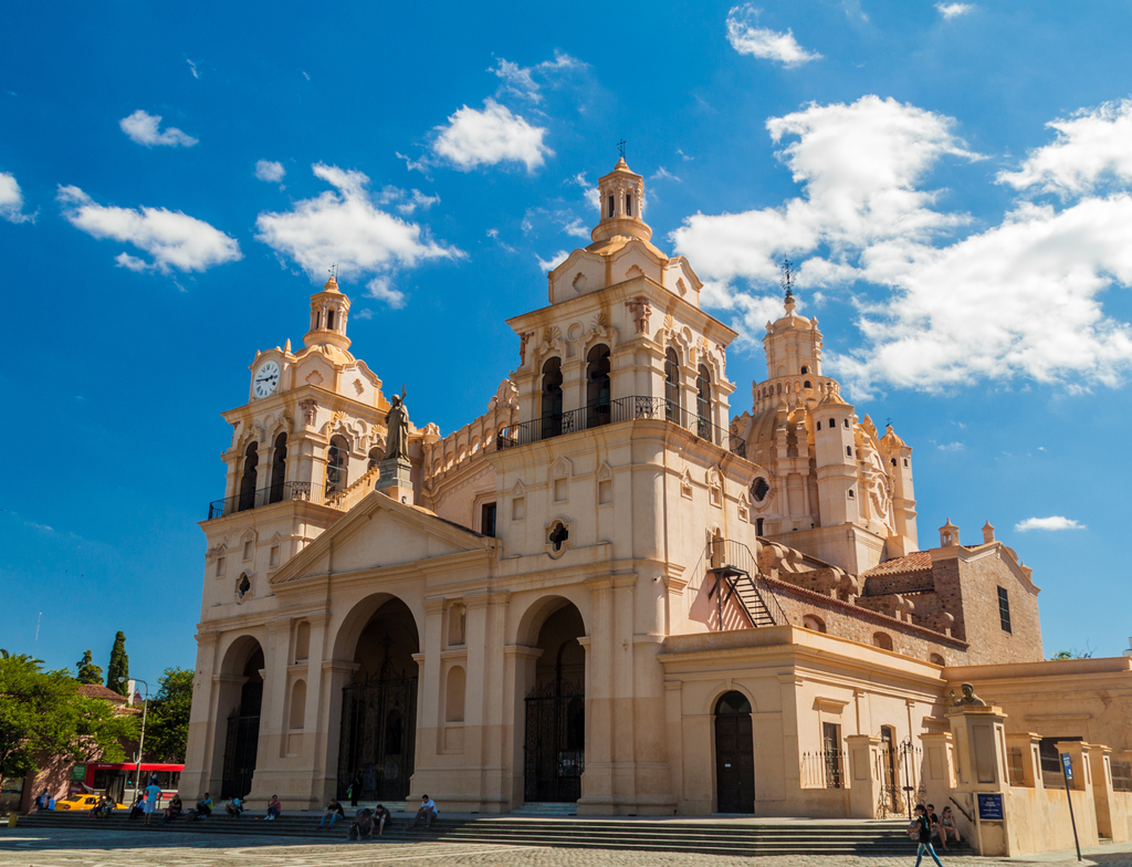 Lais Puzzle - Cordoba, Argentinien: Blick auf die Kathedrale von Cordoba (Our Lady of the Assumption) - 1.000 Teile p-349217
