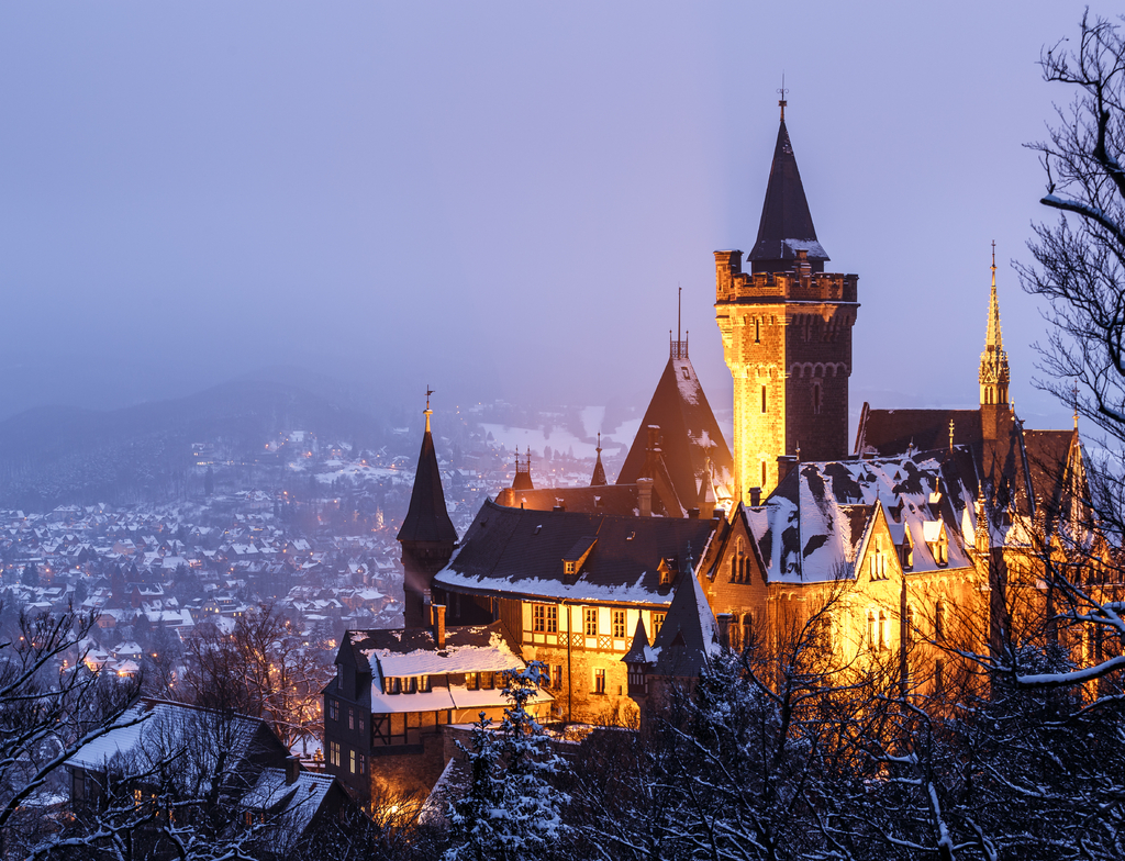 Lais Puzzle - Das Schloss in Wernigerode in einer kalten Winternacht - 1.000 Teile p-349300