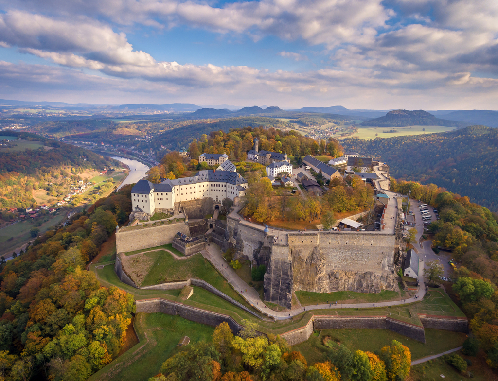 Lais Puzzle - Königstadt, sächsische Schweiz, Festung Königstein im Herbst - 1.000 Teile p-349316